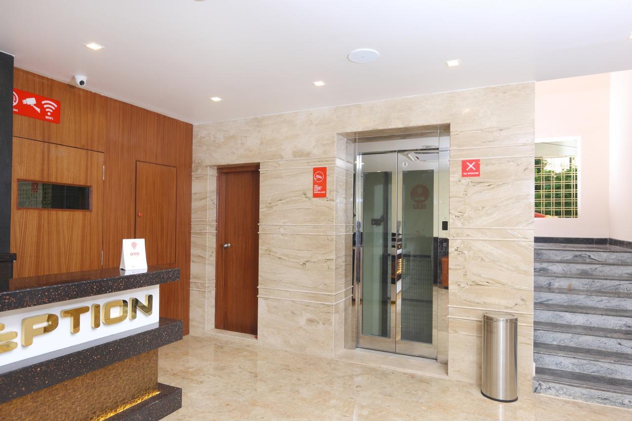 Oyo 15115 Hotel Ramcharan Residency Tirupati Buitenkant foto