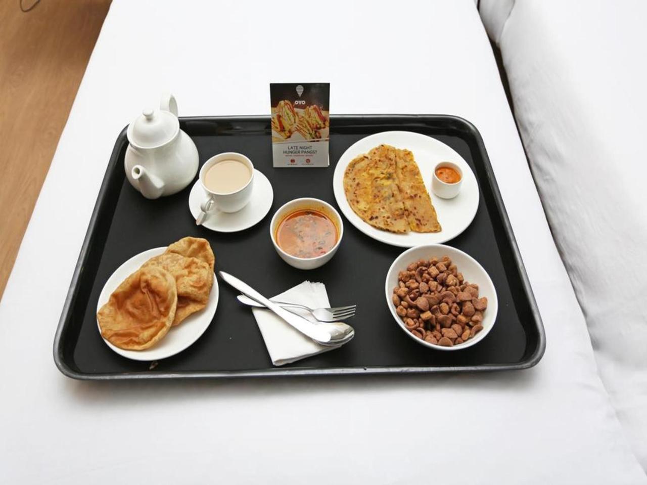 Oyo 15115 Hotel Ramcharan Residency Tirupati Buitenkant foto